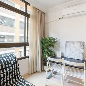 apartamento-soho-malaga-29001.hotelsinnerja.org/